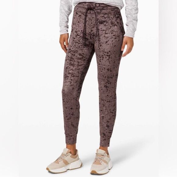 lululemon athletica Textured Brown Joggers - Picture 1 of 7